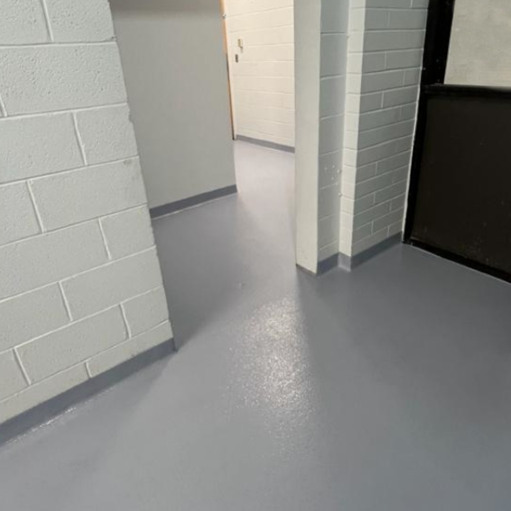 gray epoxy the floor